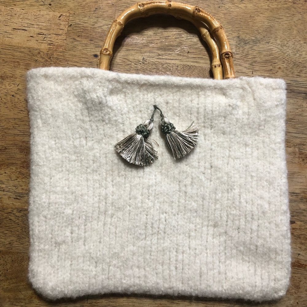 Cutie Handmade Ivory Sweater Purse Bag with Wooden Handles - Picture 1 of 7